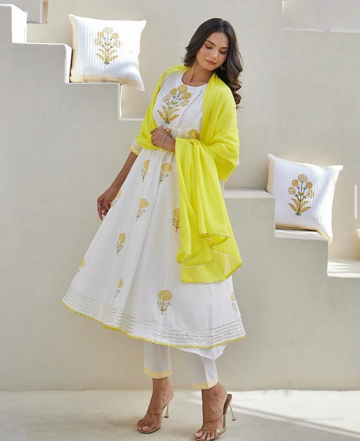 Designer round neck three piece kurti set