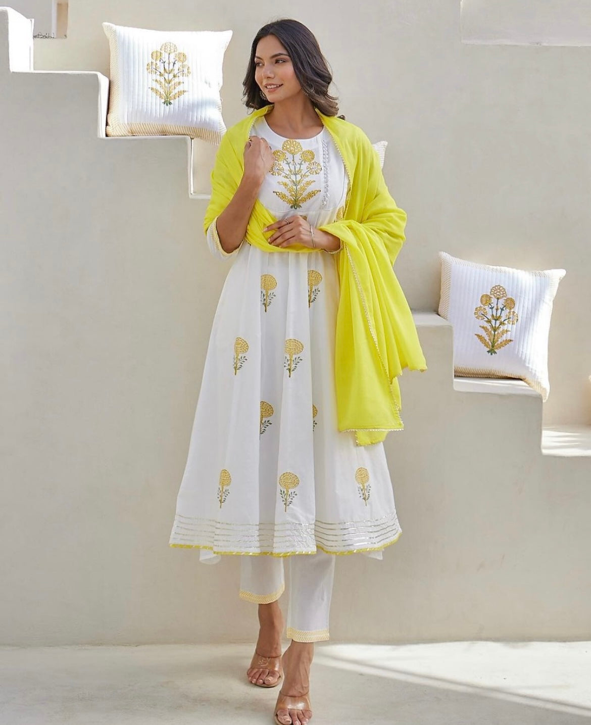 Designer round neck three piece kurti set