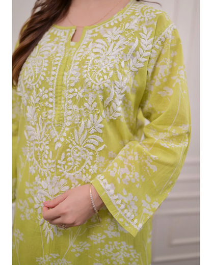 Mesmerizing mul cotton chikankari kurti-pant set