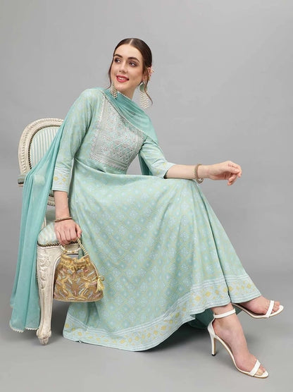 Embroidered anarkali shaped kurti set