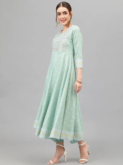 Embroidered anarkali shaped kurti set