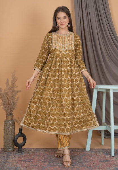 Sequence embroidery work kurti set