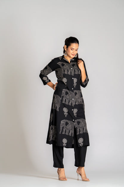 Artistic imprints of elephanta:A premium crafted kurti-pant set