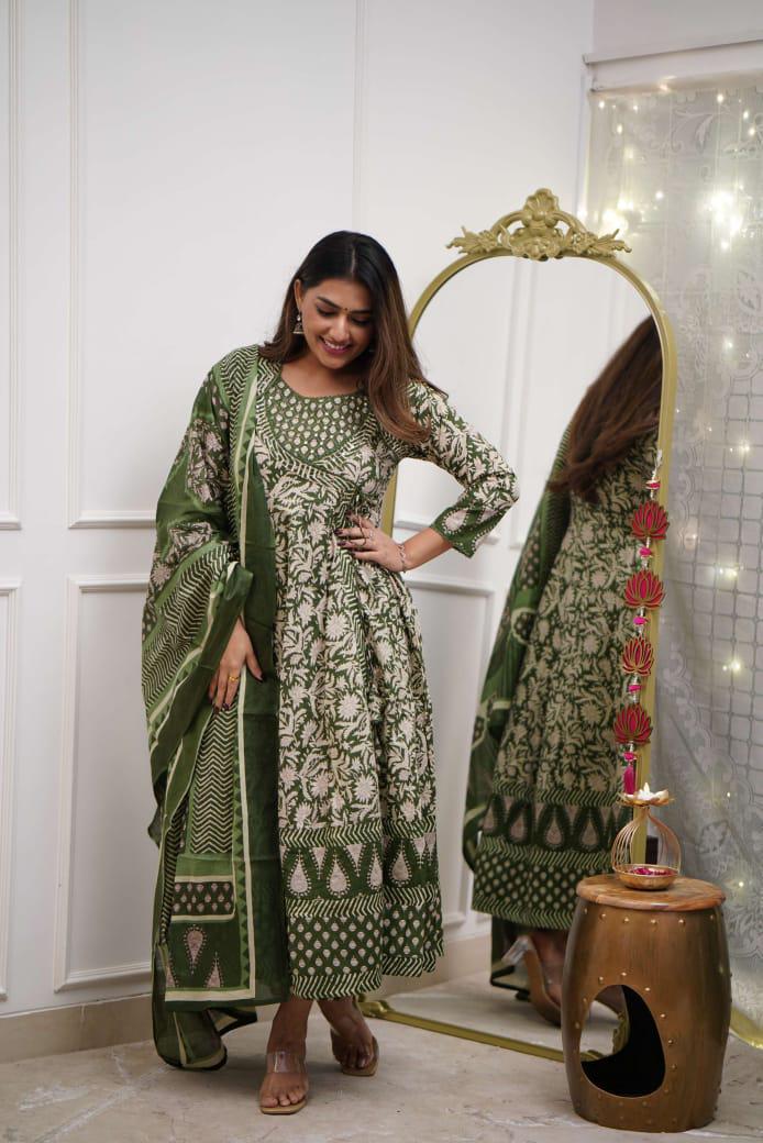 Flared sanganeri anarkali set with cotton mulmul dupatta