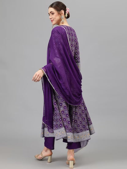 Embroidered anarkali shaped kurti set